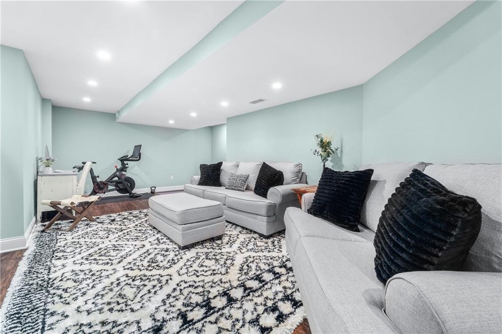 746 Crawford Road Pittsburgh, PA 15237 - Photo 19 of 25