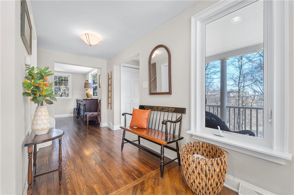 746 Crawford Road Pittsburgh, PA 15237 - Photo 2 of 25