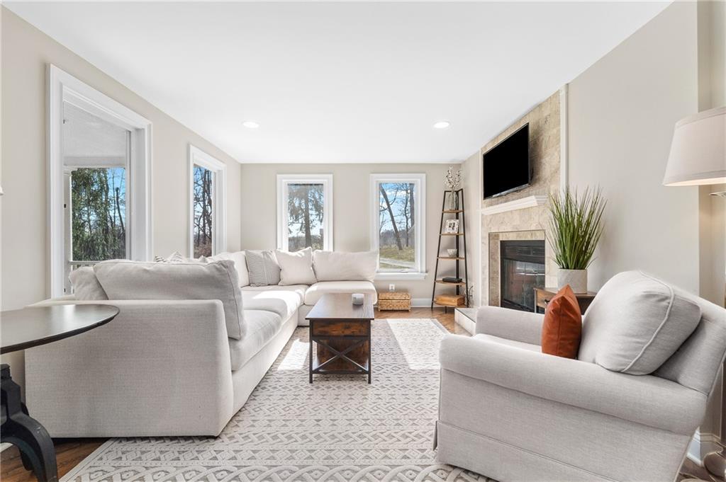 746 Crawford Road Pittsburgh, PA 15237 - Photo 7 of 25