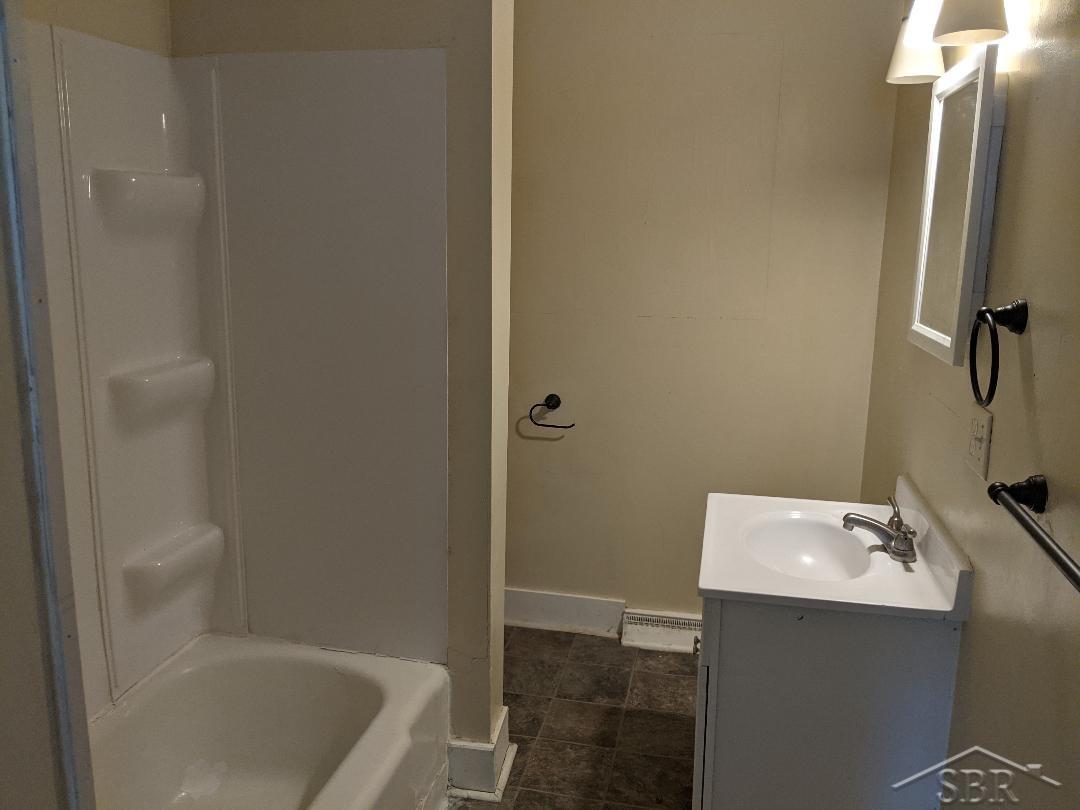 345 South Center Road Saginaw, MI 48638 - Photo 8 of 13