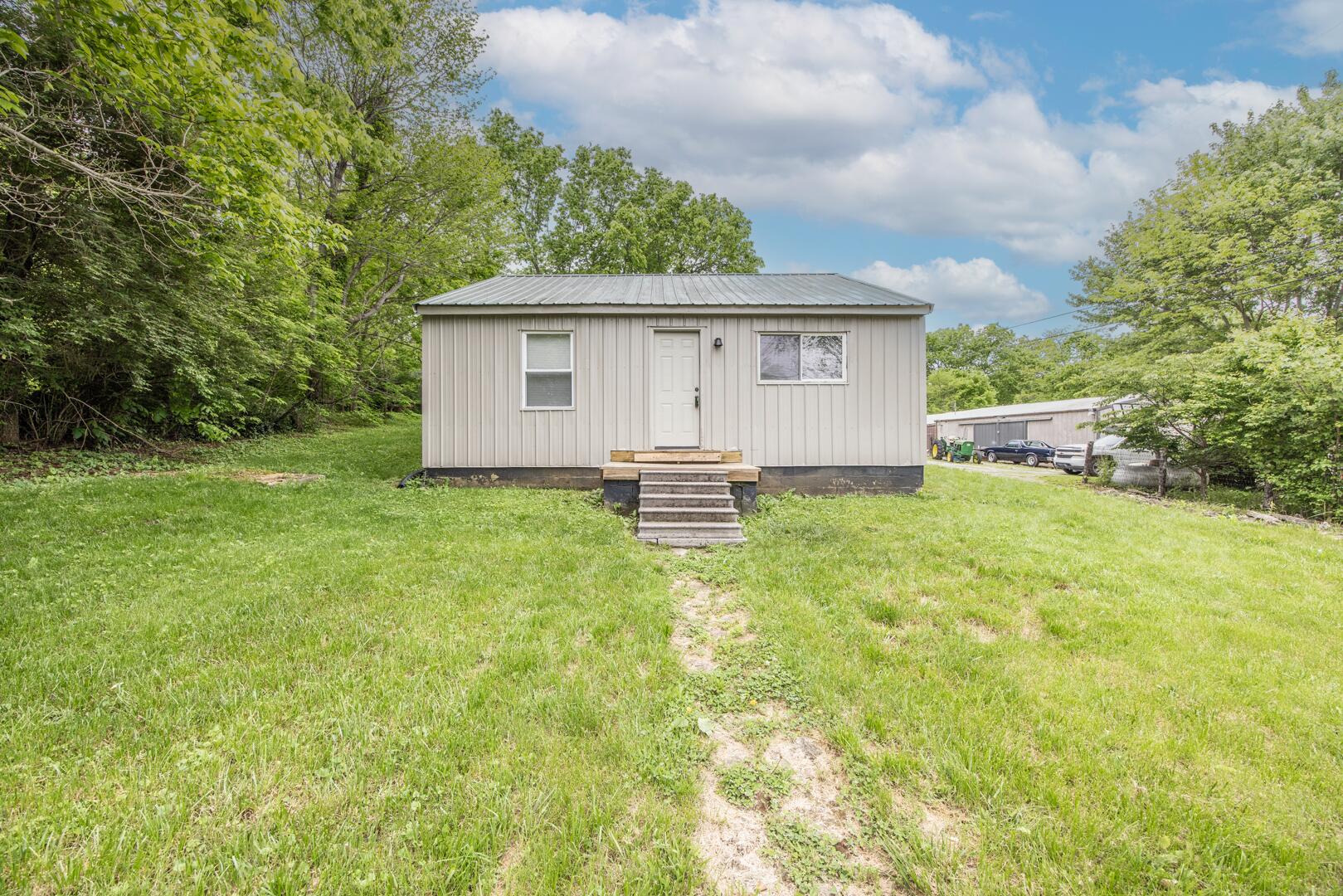 3002 Cane Ridge Road Paris, KY 40361 - Photo 1 of 15 5B5A9305a