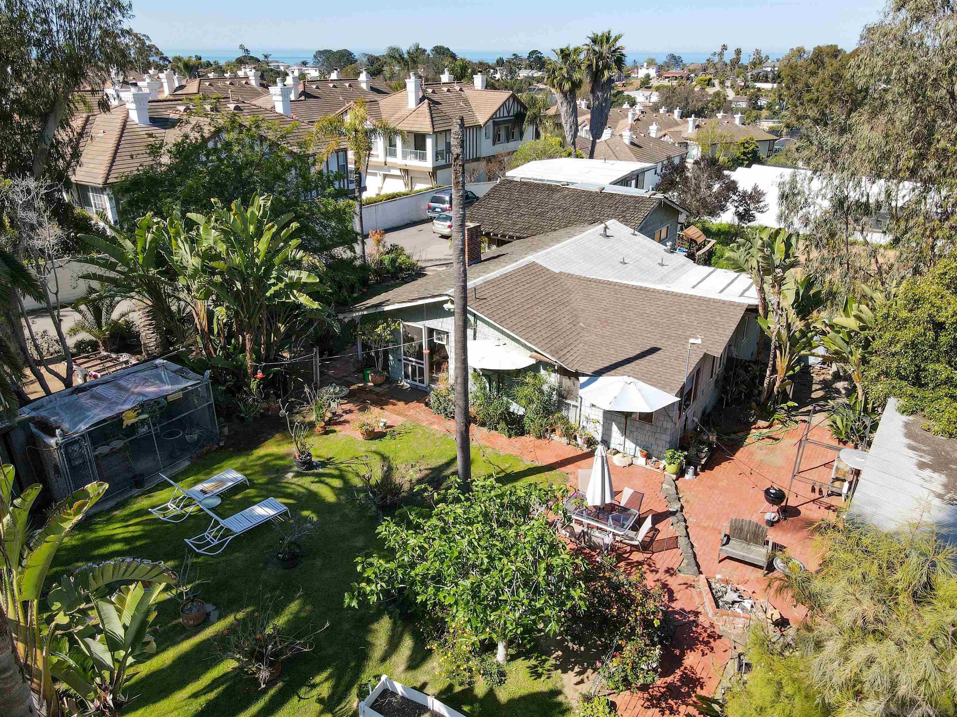 440 Saxony Road Encinitas, CA 92024 - Photo 9 of 12 Gallery Image 9