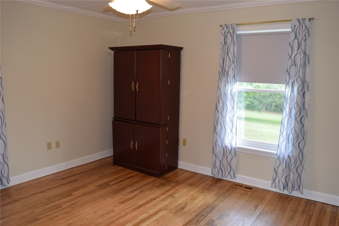 208 Greenfield Road Westminster, SC 29693 - Photo 28 of 50 Bedroom #2 13x12