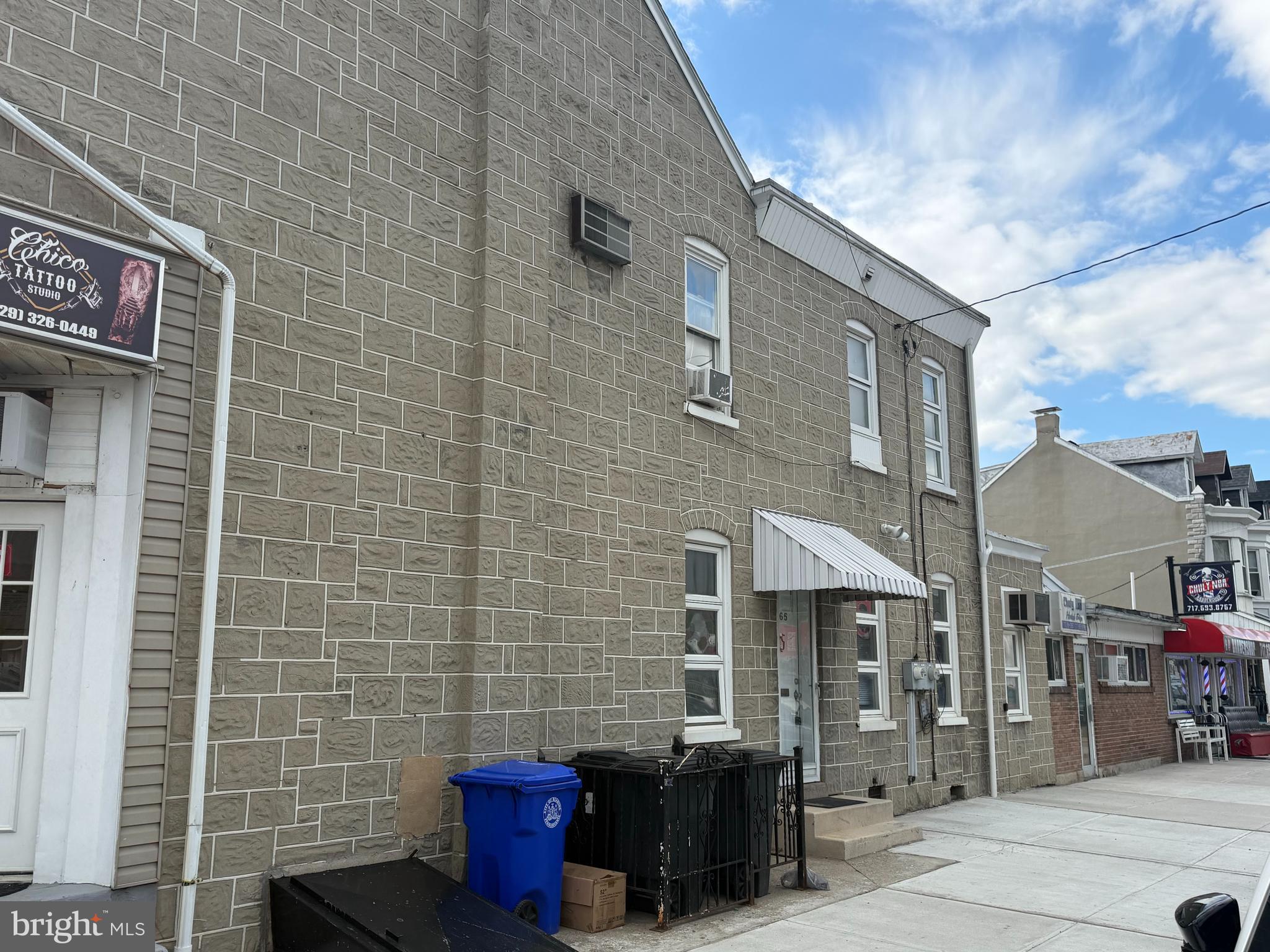 1265 Buttonwood Street Reading, PA 19604 - Photo 2 of 13