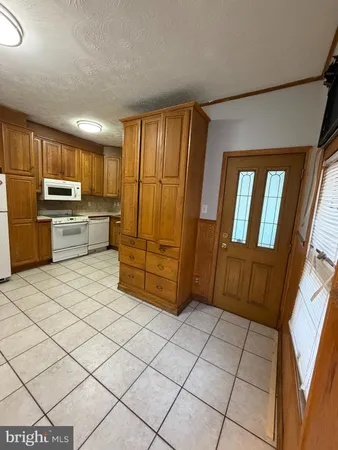 $1,600 | 1265 Buttonwood Street, Reading, PA 19604