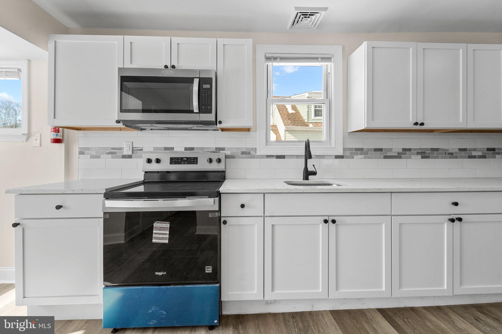 542 Berlin Road Clementon, NJ 08021 - Photo 6 of 43