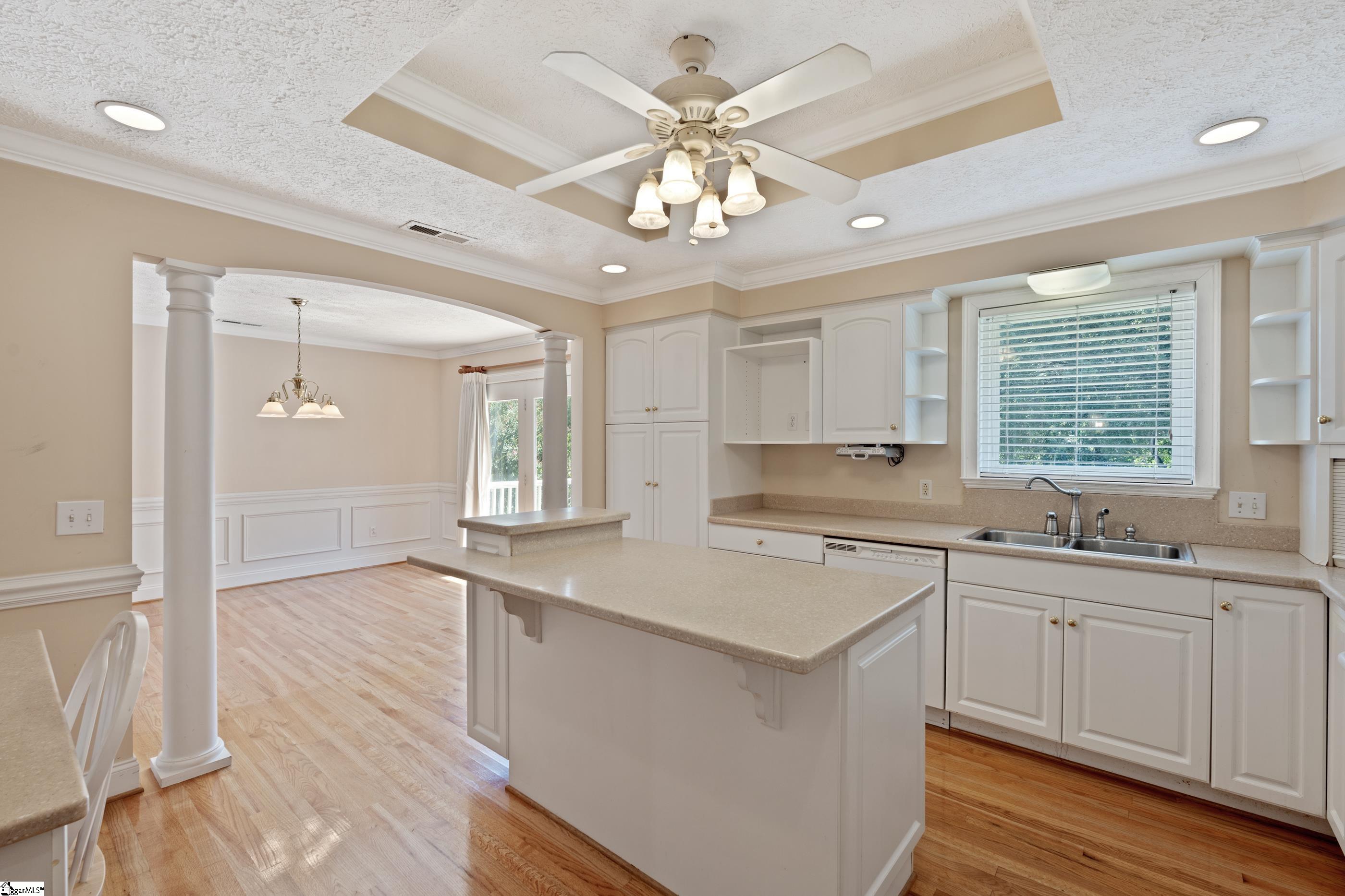 725 Parkins Mill Road Greenville, SC 29607 - Photo 11 of 50