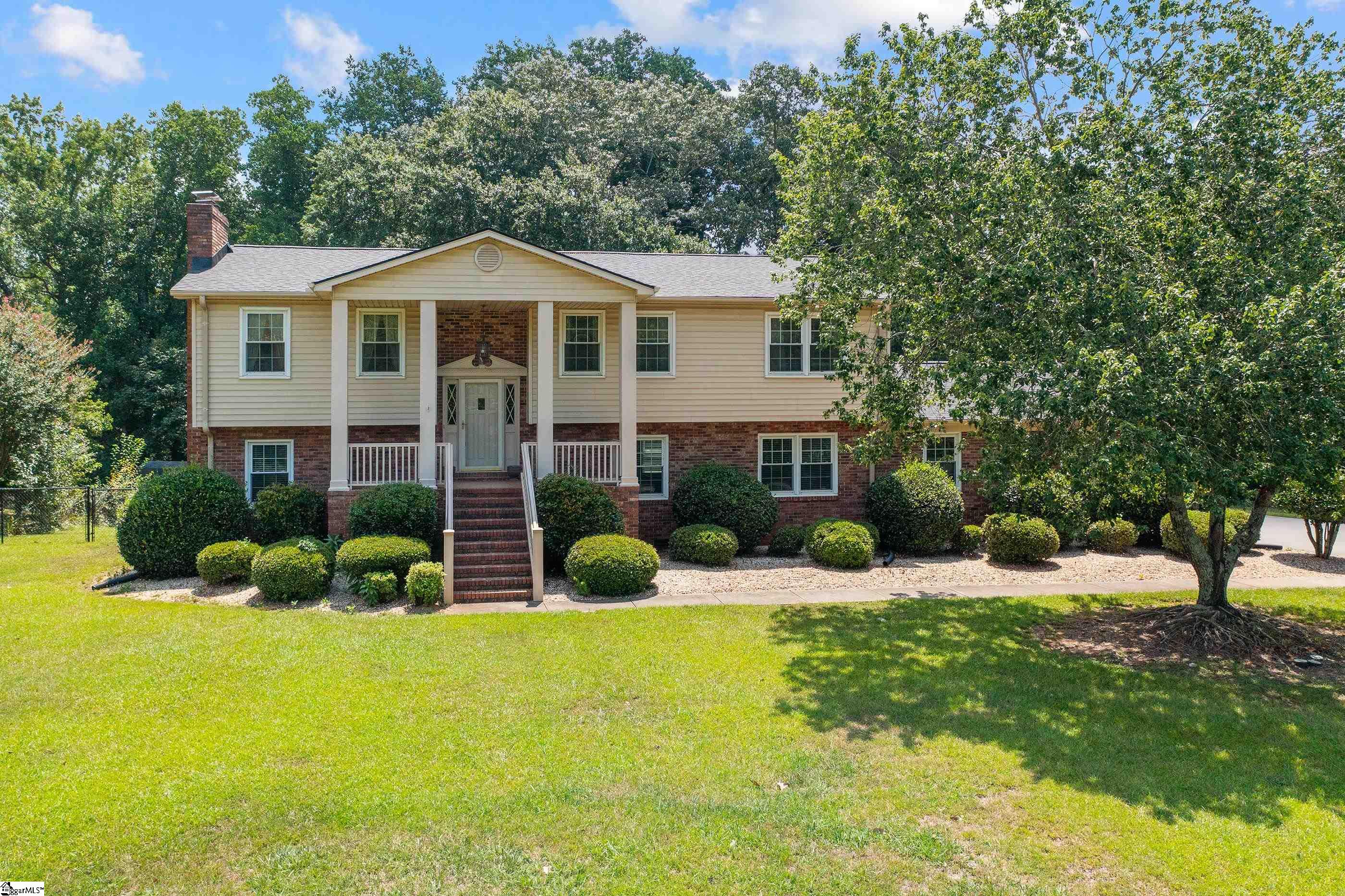 725 Parkins Mill Road Greenville, SC 29607 - Photo 2 of 50