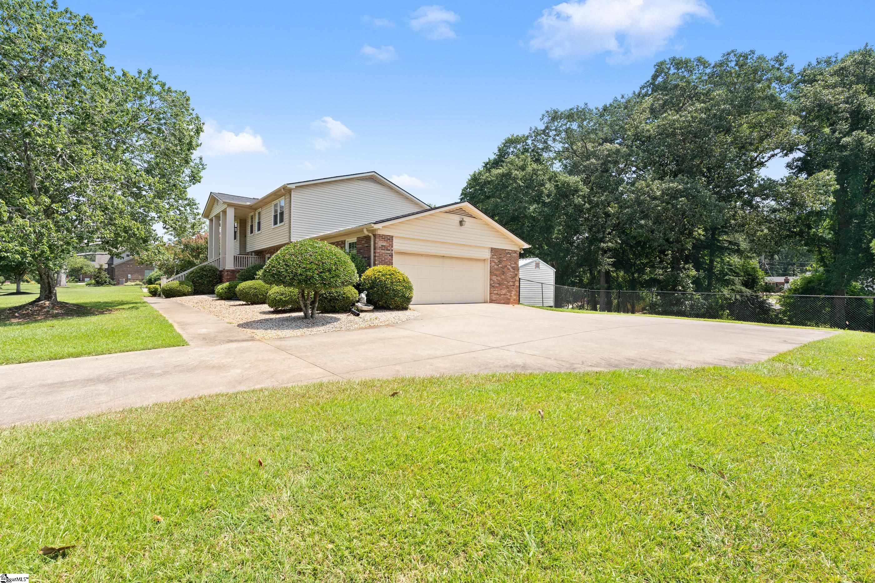 725 Parkins Mill Road Greenville, SC 29607 - Photo 38 of 50