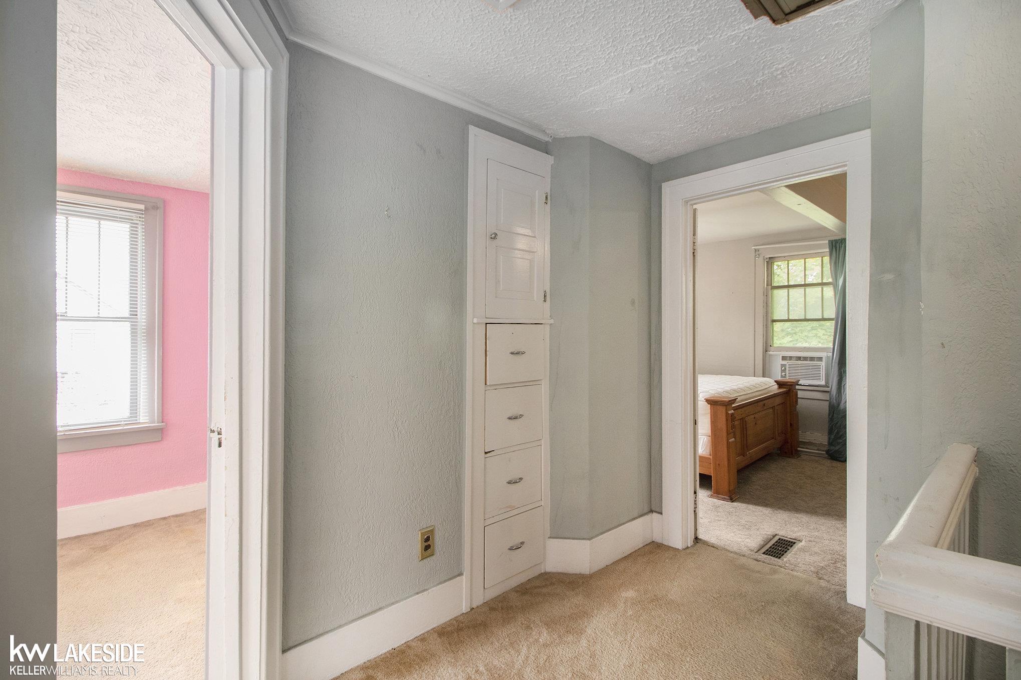 73 Chippewa Road Pontiac, MI 48341 - Photo 24 of 26 50122052-23.JPG