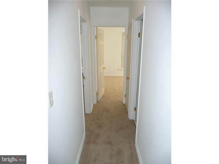12 F Fairway Road, Unit F Reading, PA 19607 - Photo 6 of 13 Hallway