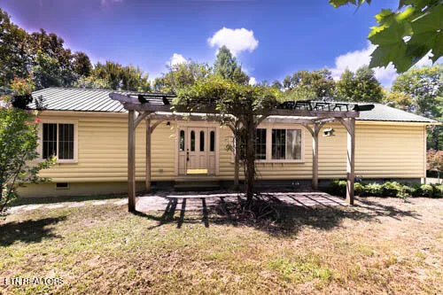 $500,000 | 258 Charlie Newberry Road, Lancing, TN 37770