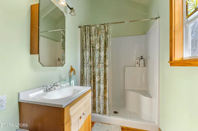 $500,000 | 258 Charlie Newberry Road, Lancing, TN 37770