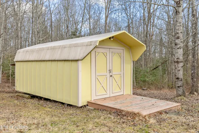 $500,000 | 258 Charlie Newberry Road, Lancing, TN 37770