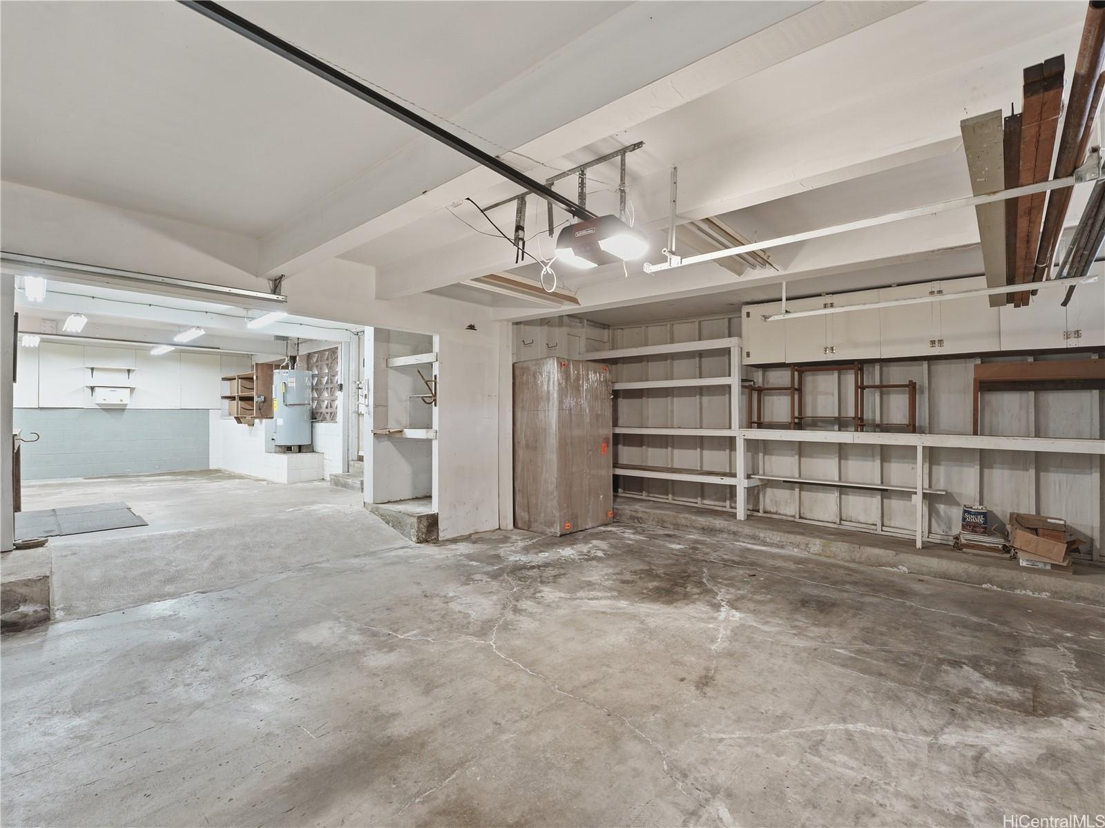 367 Mamaki Street Honolulu, HI 96821 - Photo 20 of 25