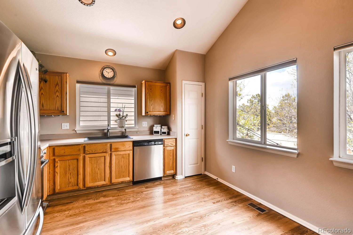 9810 Saybrook Street Highlands Ranch, CO 80126 - Photo 10 of 35 Gallery Image 10