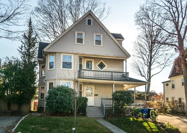 $3,000 | 32 Warwick Road, Unit 2, Newton, MA 02465