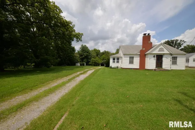 $108,000 | 909 Fairfield Road, Mount Vernon, IL 62864