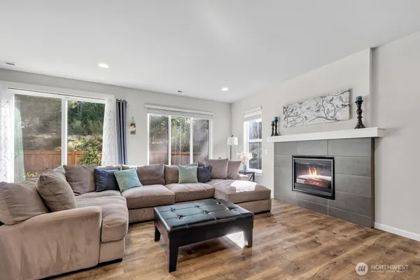 $709,450 | 19119 106th Ave Court East, Puyallup, WA 98374