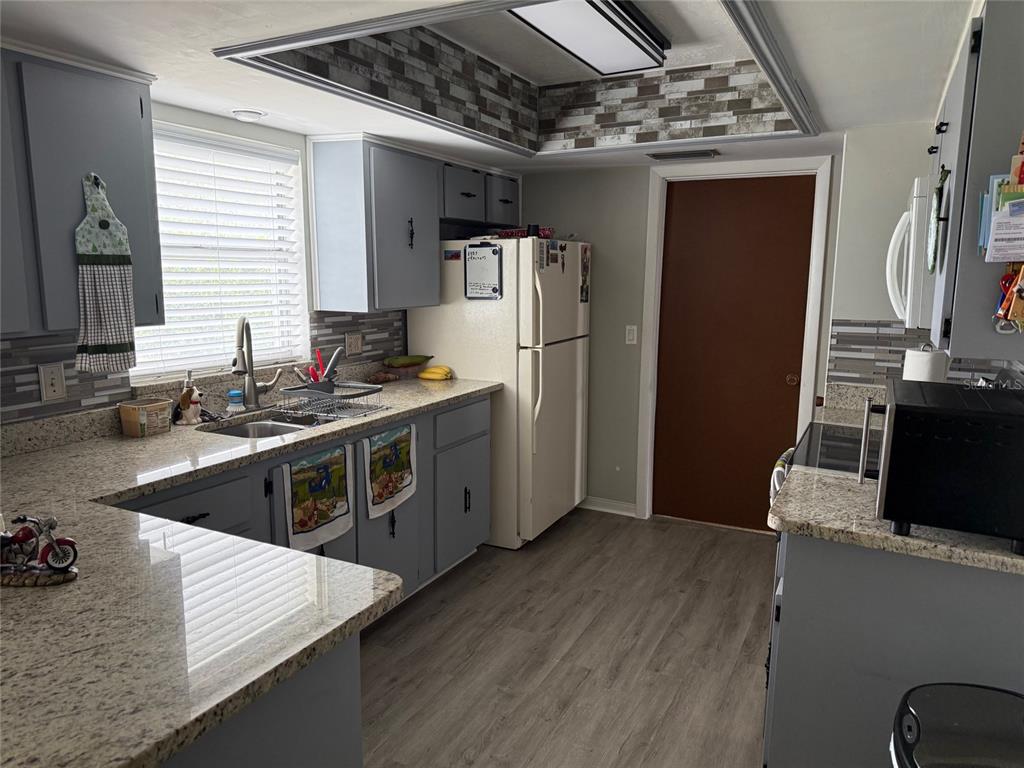 895 Superior Street Deltona, FL 32725 - Photo 13 of 31