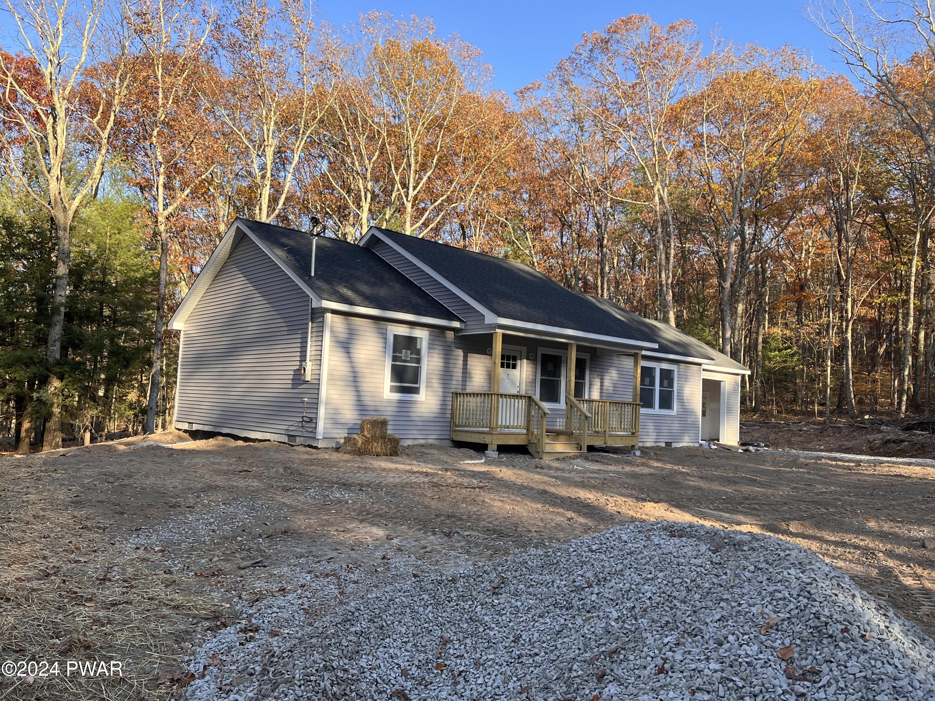 142 Onandaga Road Shohola, PA 18458 - Photo 4 of 10 IMG_1596