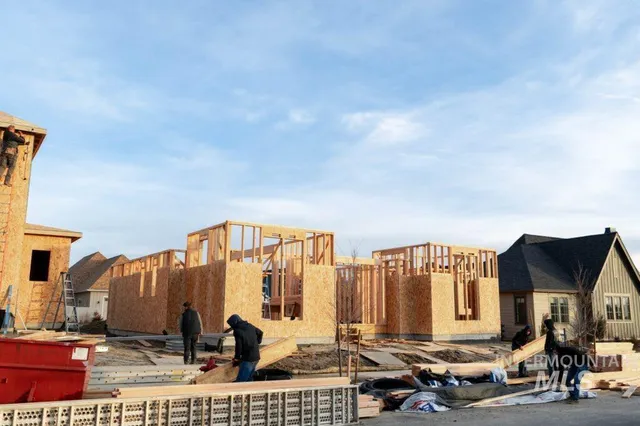 $1,100,000 | 1428 Woodbury Drive, Unit TARN, Moscow, ID 83843