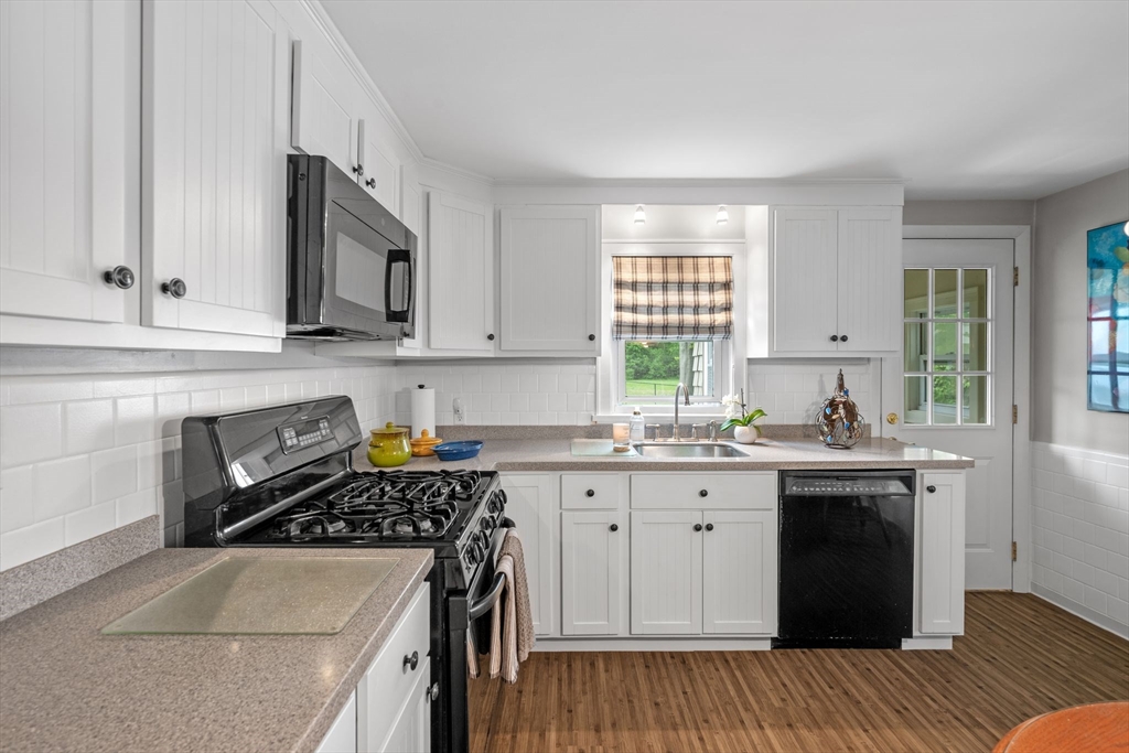 24 Muriel Road Swampscott, MA 01907 - Photo 16 of 31