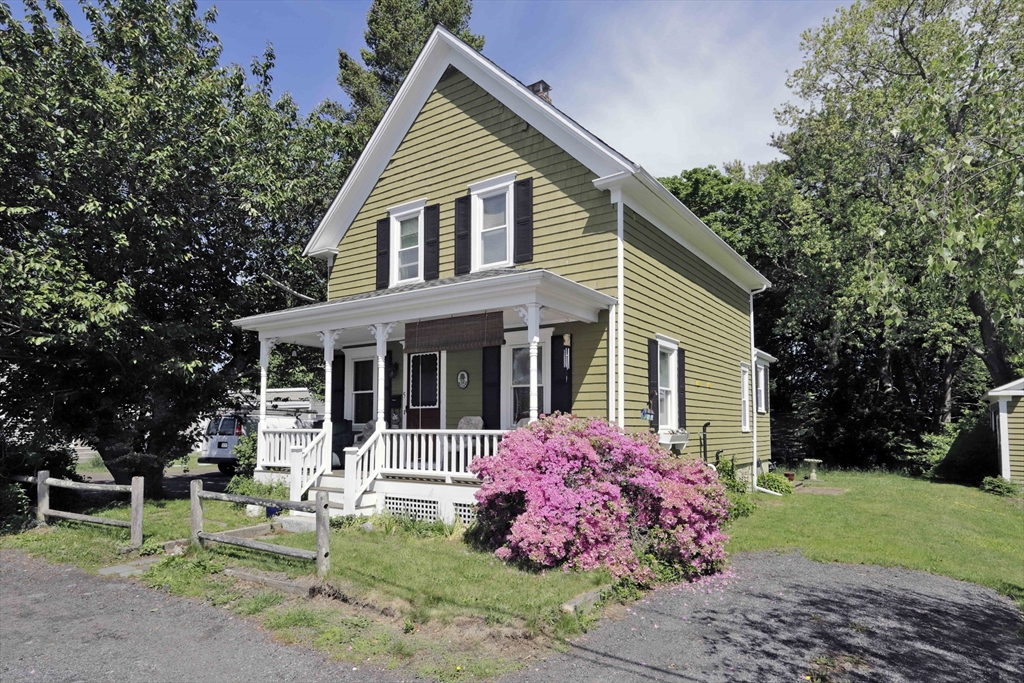 5 Anthony Street Acushnet, MA 02743 - Photo 1 of 37 a front view of a house with garden