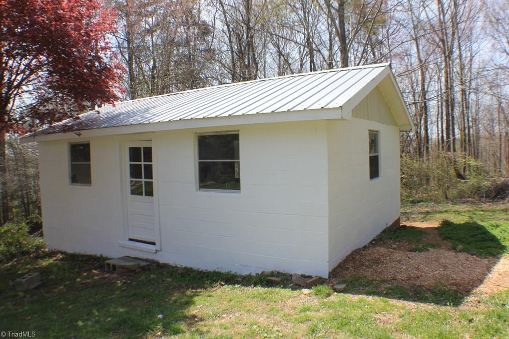 4812 Westfield Road Mount Airy, NC 27030 - Photo 28 of 30 Gallery Image 28