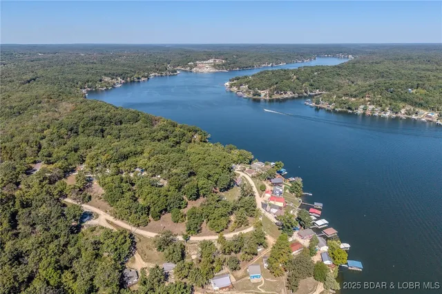 $299,900 | 28046 Washburn Point, Gravois Mills, MO 65037