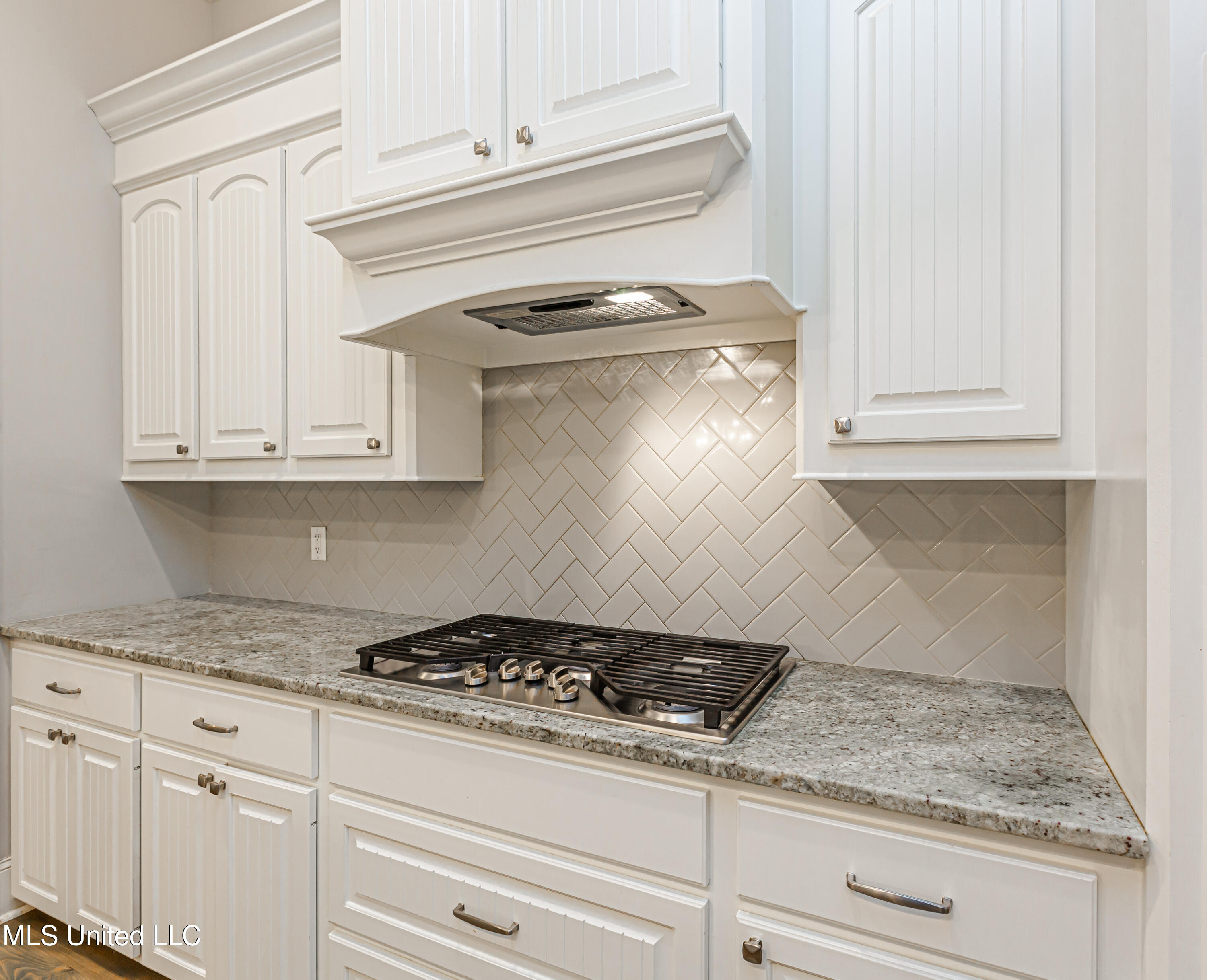 49 Waterstone Way Clinton, MS 39056 - Photo 33 of 43 V63A6410