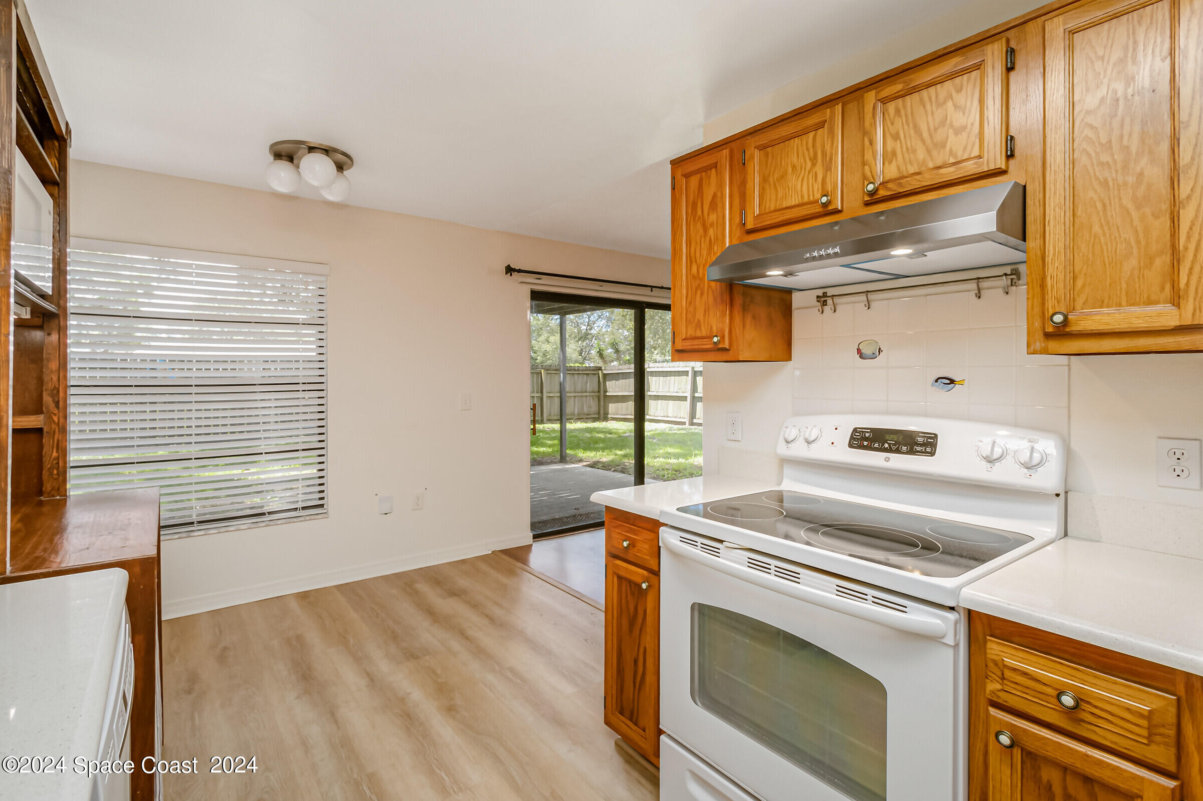 1680 Clover Circle Melbourne, FL 32935 - Photo 12 of 37 Kitchen view