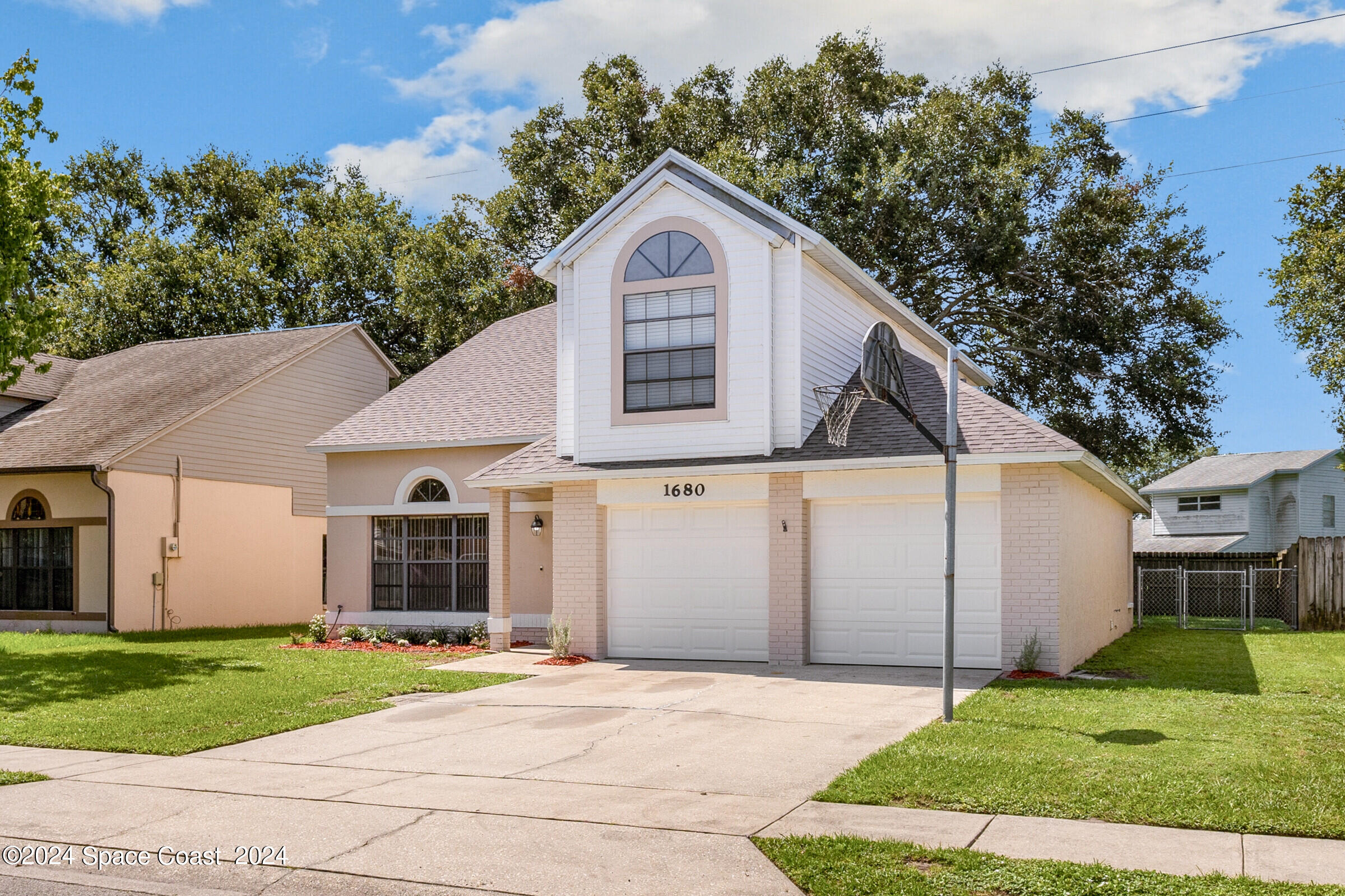 1680 Clover Circle Melbourne, FL 32935 - Photo 2 of 37 Side Yard
