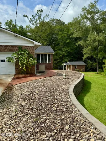 $323,000 | 302 Woodlawn Drive, Williamston, NC 27892