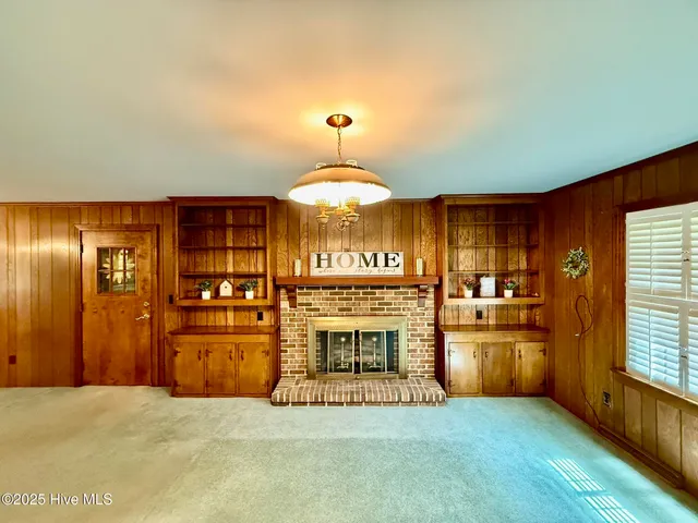 $347,450 | 302 Woodlawn Drive, Williamston, NC 27892