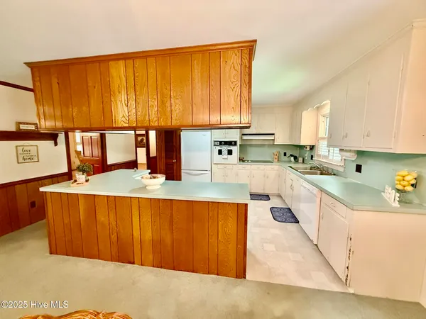 $323,000 | 302 Woodlawn Drive, Williamston, NC 27892
