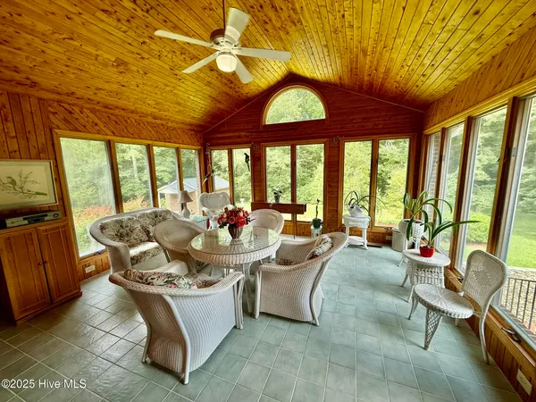 $323,000 | 302 Woodlawn Drive, Williamston, NC 27892