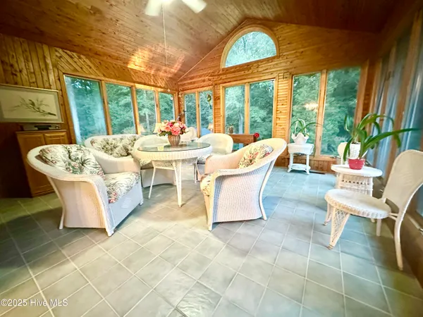 $323,000 | 302 Woodlawn Drive, Williamston, NC 27892