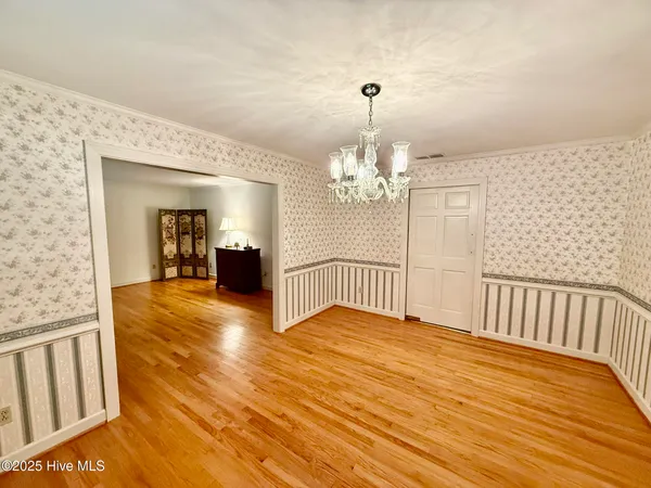 $323,000 | 302 Woodlawn Drive, Williamston, NC 27892