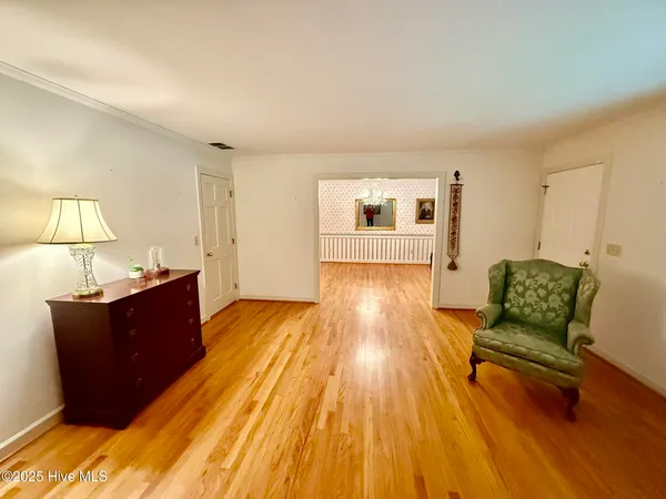 $323,000 | 302 Woodlawn Drive, Williamston, NC 27892