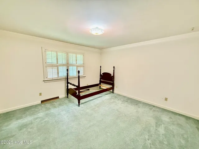 $347,450 | 302 Woodlawn Drive, Williamston, NC 27892