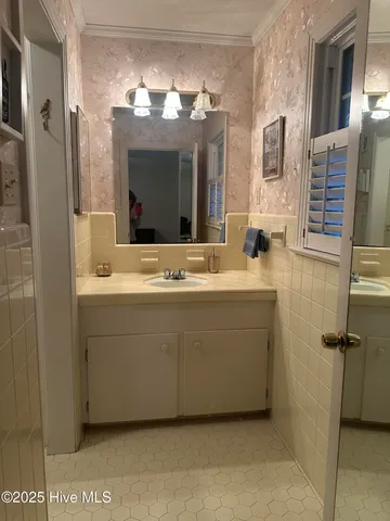 $347,450 | 302 Woodlawn Drive, Williamston, NC 27892