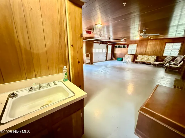 $347,450 | 302 Woodlawn Drive, Williamston, NC 27892