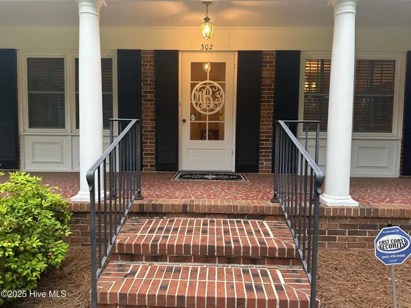 $323,000 | 302 Woodlawn Drive, Williamston, NC 27892