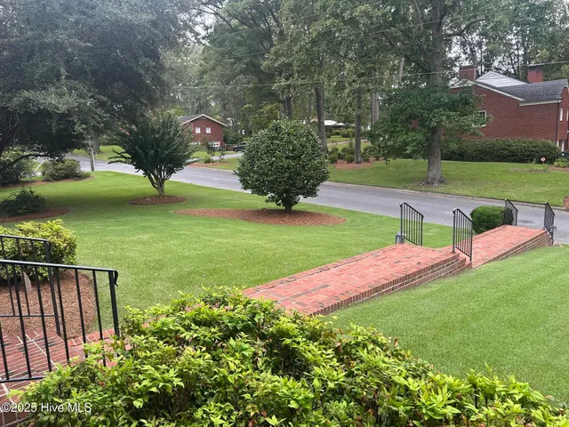 $347,450 | 302 Woodlawn Drive, Williamston, NC 27892