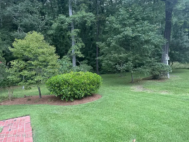 $347,450 | 302 Woodlawn Drive, Williamston, NC 27892