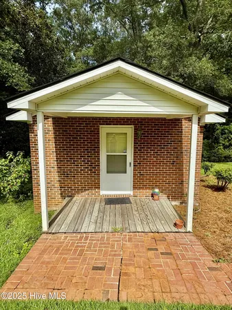 $323,000 | 302 Woodlawn Drive, Williamston, NC 27892