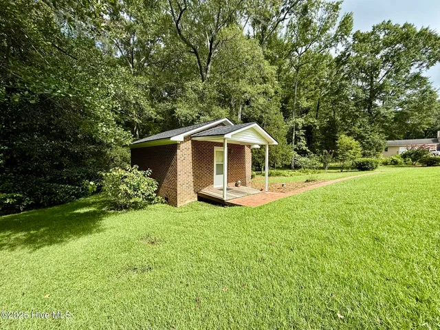 $347,450 | 302 Woodlawn Drive, Williamston, NC 27892