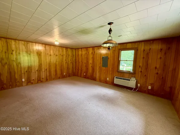 $323,000 | 302 Woodlawn Drive, Williamston, NC 27892