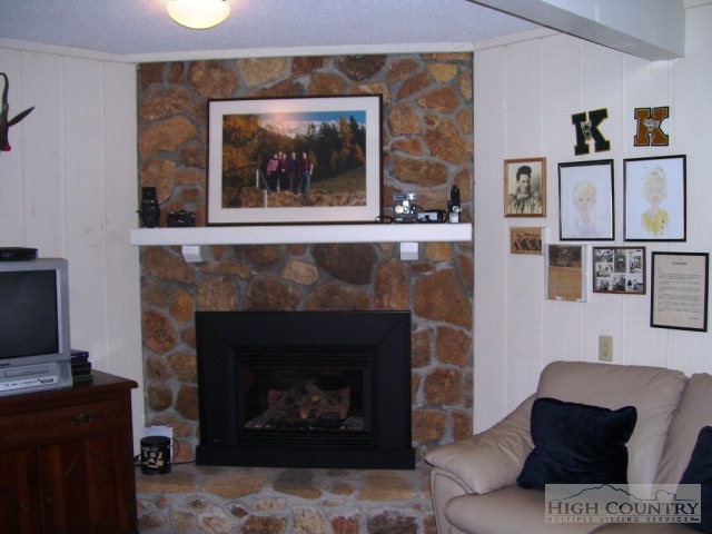 70 Ridge Road Glade Valley, NC 28627 - Photo 7 of 34 Gallery Image 7